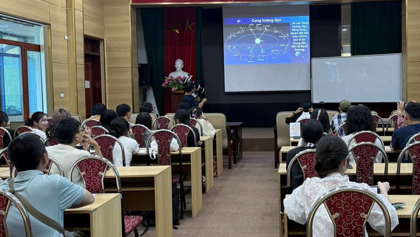 Lớp Học Thiên Văn Tháng 9: Tái Khám Phá Tri Thức Cổ Xưa Qua Đồng Hồ Mặt Trời Và Tinh Bàn